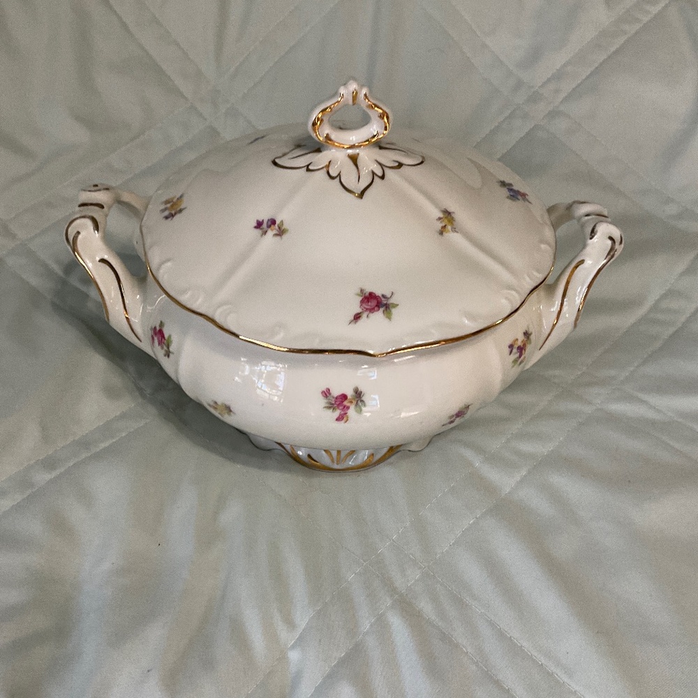 Antique winterIng Bavaria covered vegetable dish circa 1903-9145. H278